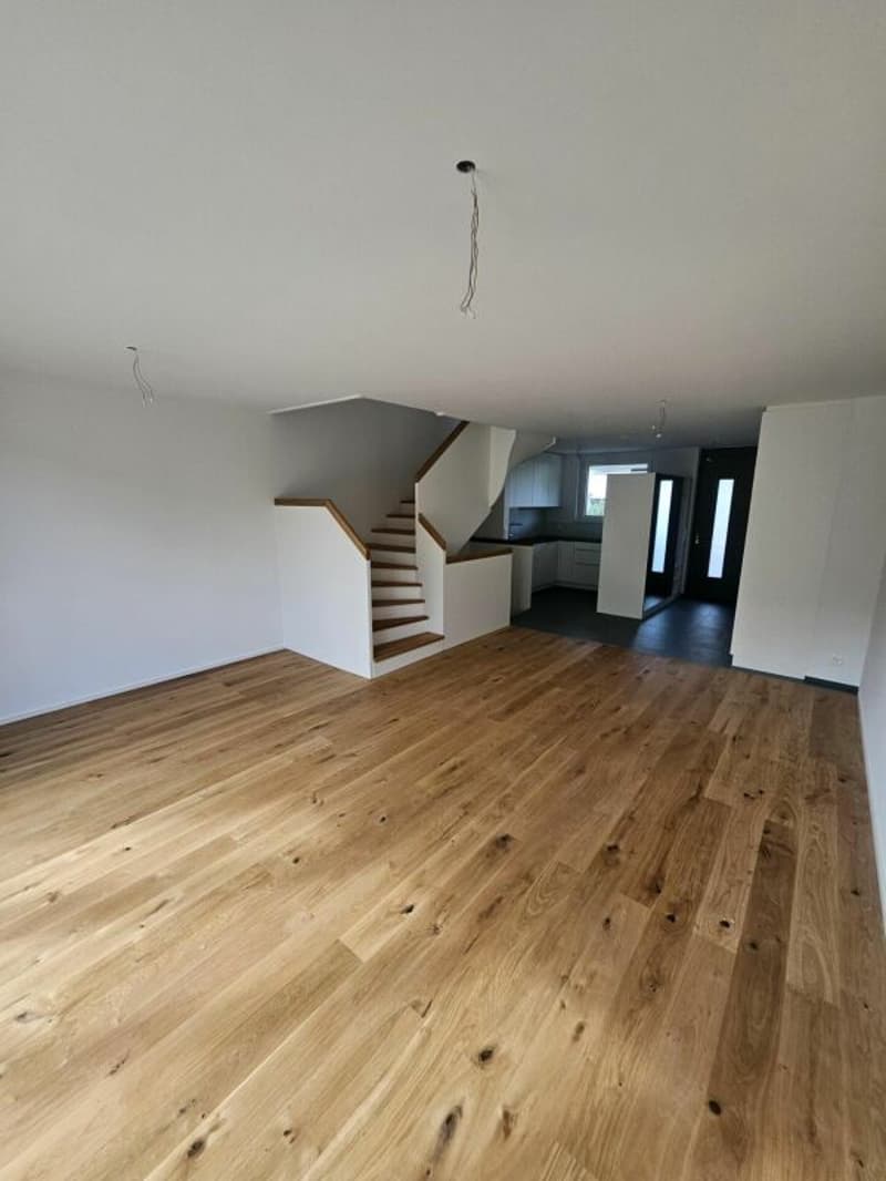 Moderne 5.5-Zimmer-Reihenhäuser mit Garten in Ettingen - Erstbezug (3)