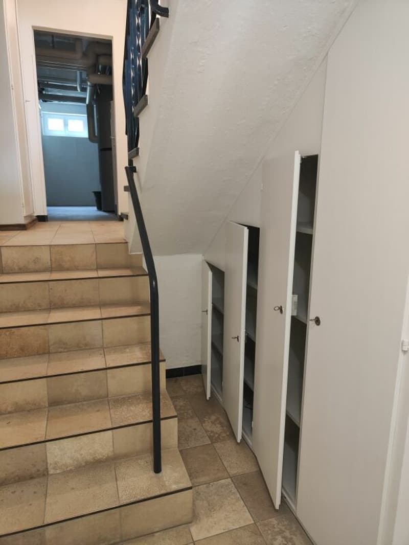 Casa unifamiliare ristrutturata con giardino in posizione popolare (14)