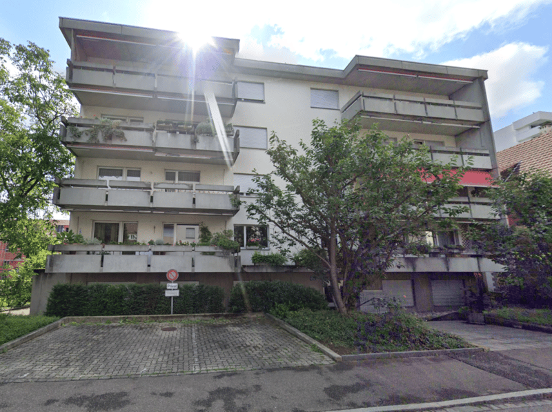 Ampio appartamento di 4.5 locali in posizione centrale (7)