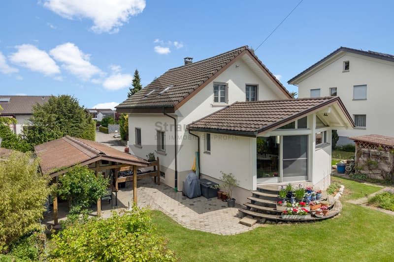 CHARMANTES EINFAMILIENHAUS MIT GROSSEM GARTEN UND VIEL POTENZIAL (3)