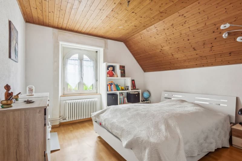 Maison de maitre de 2 appartements idéalement située au Locle (5)