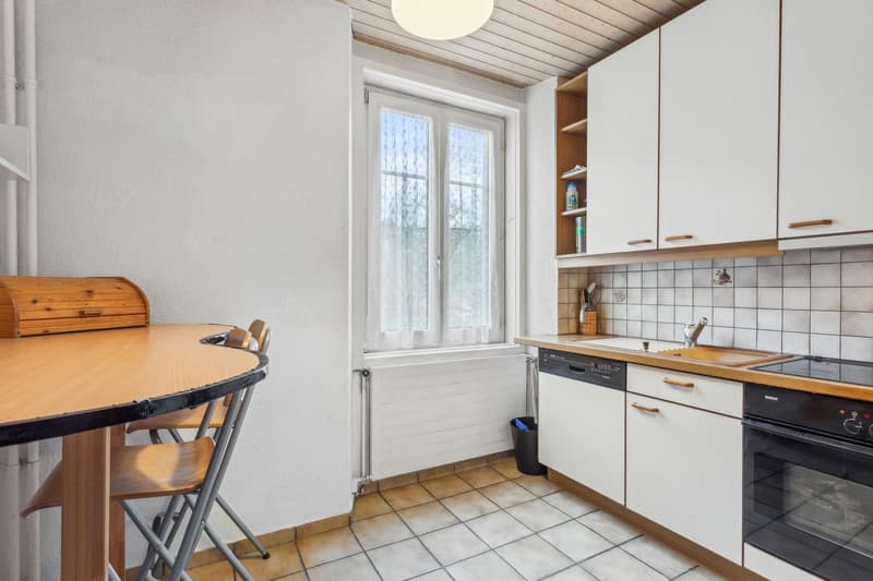 Herrschaftshaus mit 2 Apartments in idealer Lage in Le Locle (6)