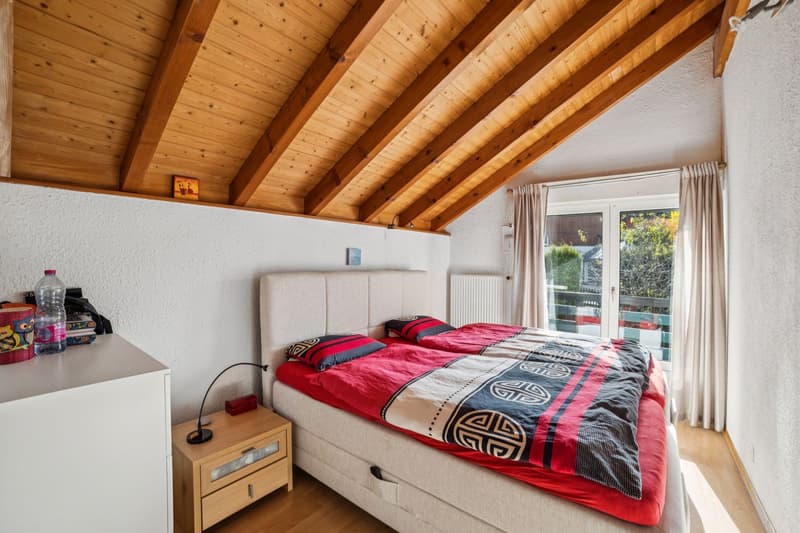 Incantevole casa familiare con giardino e 2 garage! (8)