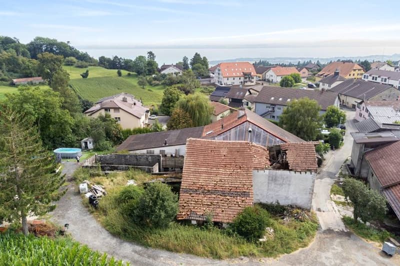 Land with strong development potential - ideal location (2)
