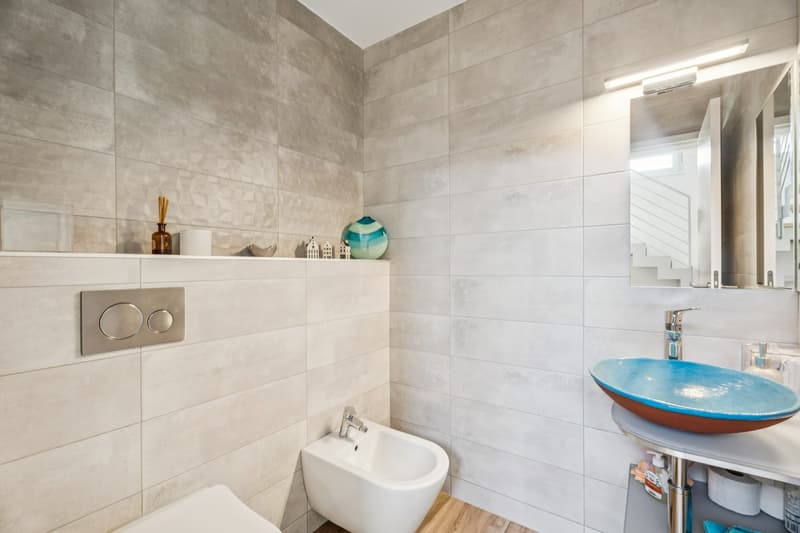 Casa familiare contemporanea con ampio giardino (7)