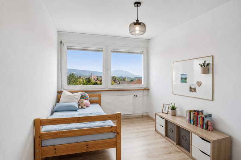 Spacieux appartement de 5.5 pièces au dernier étage avec terrasse et 2 (10)
