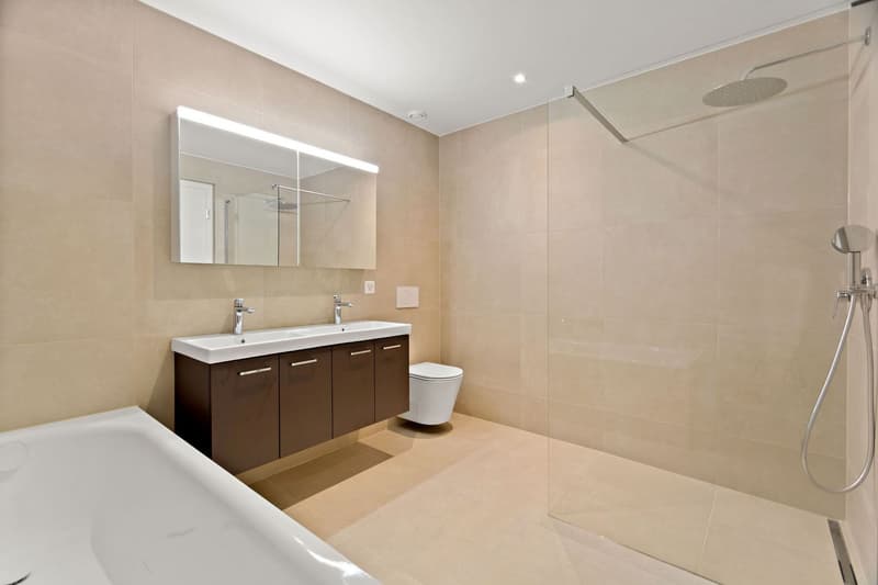 Appartement neuf avec grand balcon proche du centre-ville ! (5)