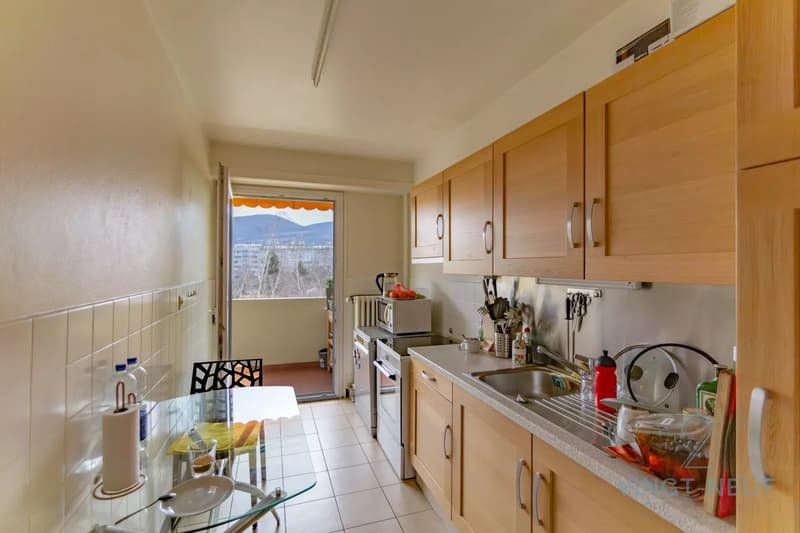 Ideal for a family - 5-room apartment close to amenities (2)