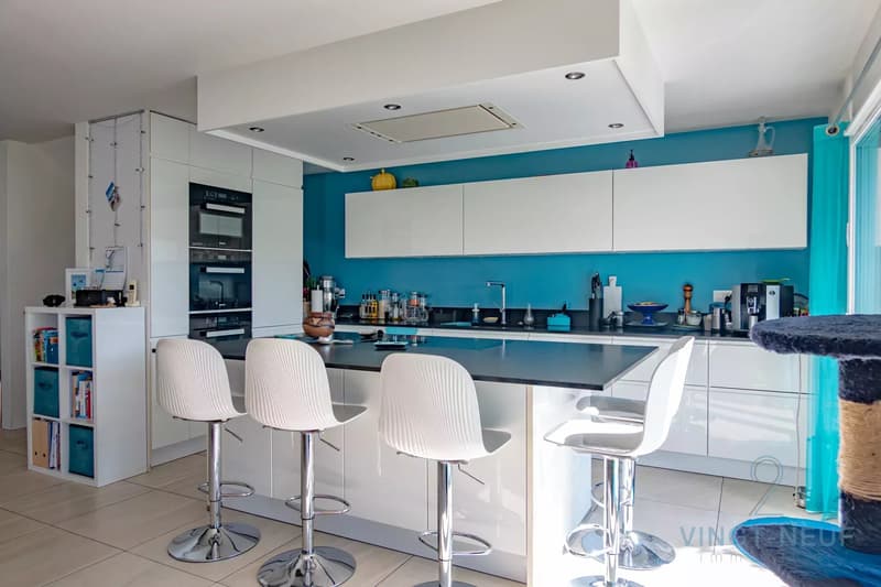 Exclusivity - Charming semi-detached house, 6 rooms with garden (2)