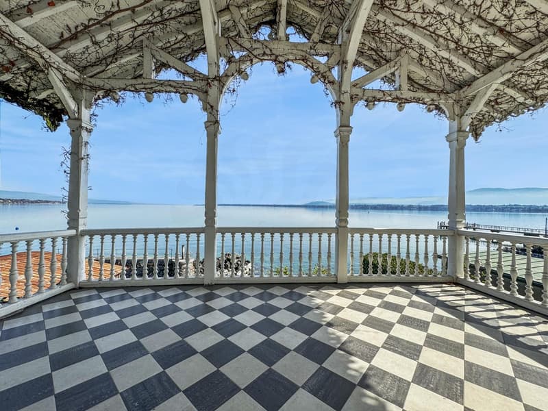 Co-Exclusive: Charming Waterfront House with Private Harbour (13)