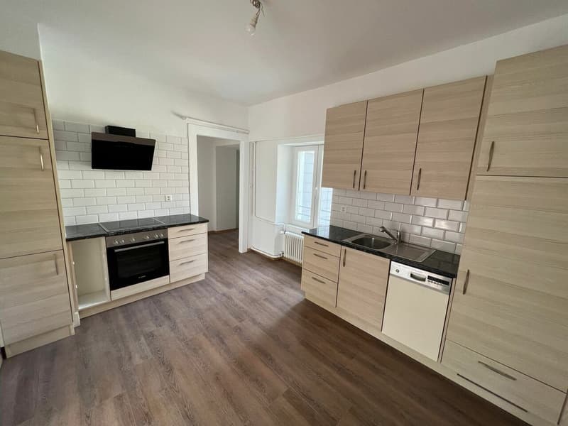 Gewinnbringendes Gebäude mit einem Bauplatz von etwa 550 m2 (10)