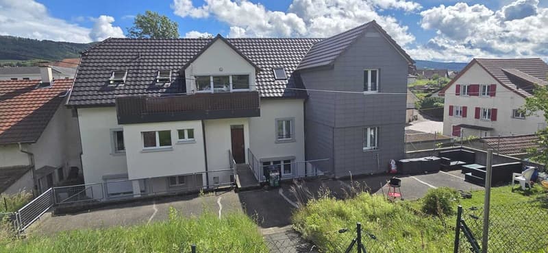 Gewinnbringendes Gebäude mit einem Bauplatz von etwa 550 m2 (17)