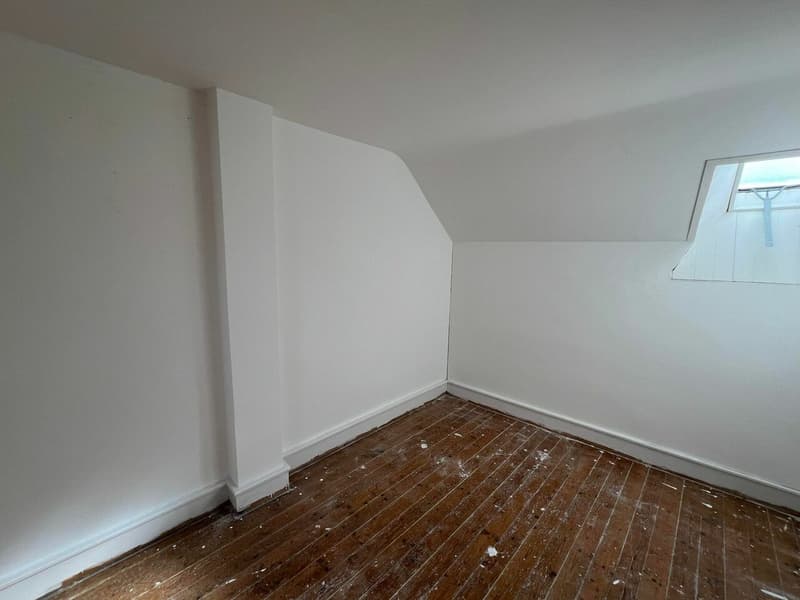 Maison à rénover avec possibilité de créer plusieurs appartements (5)