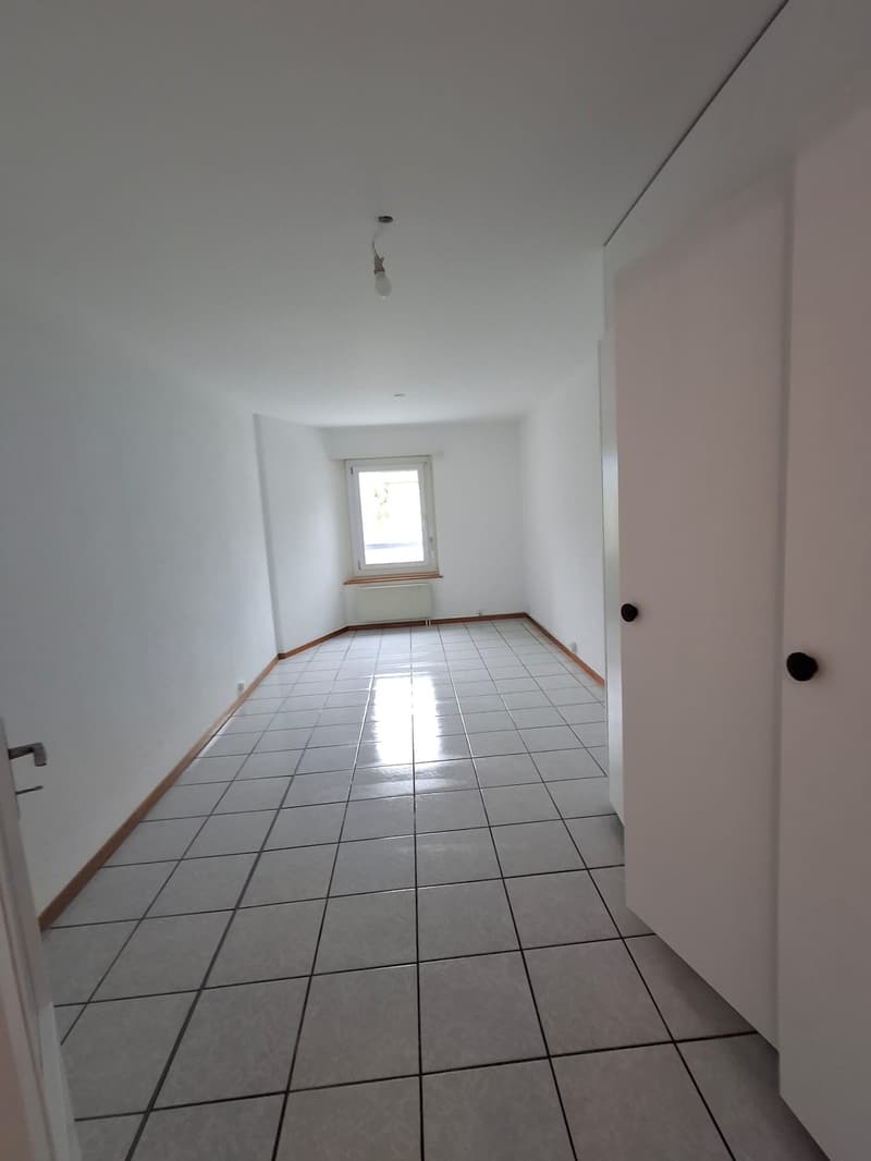 Appartement 3.5 pièces rénové à louer à Enney (4)
