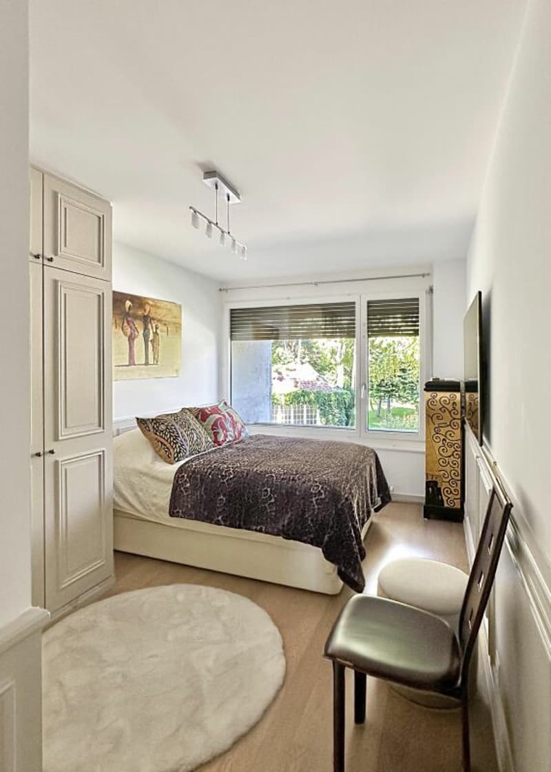 Triplex 6 rooms in Conches (8)
