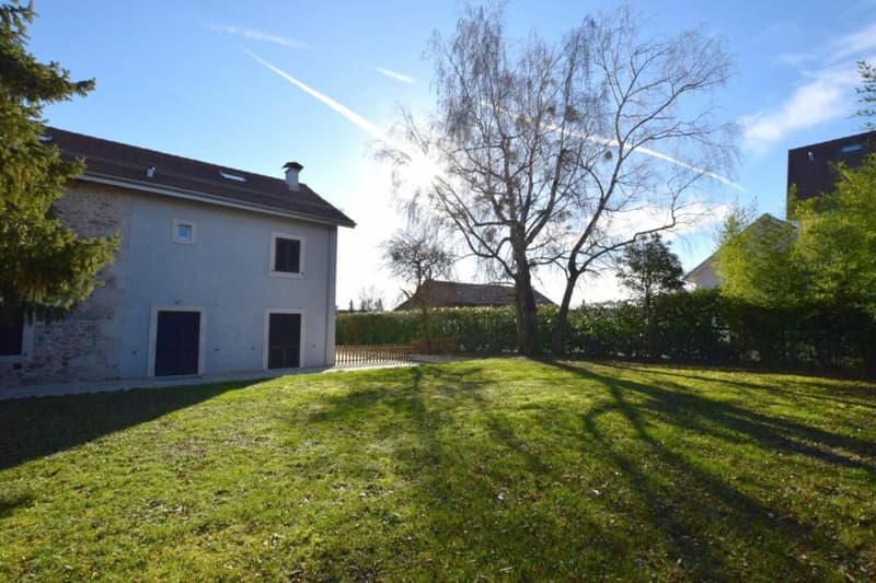 Villa jumelle d'angle à Chavannes-des-Bois (12)