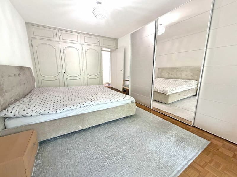 Schönes geräumiges Apartment mit zwei Balkonen (15)