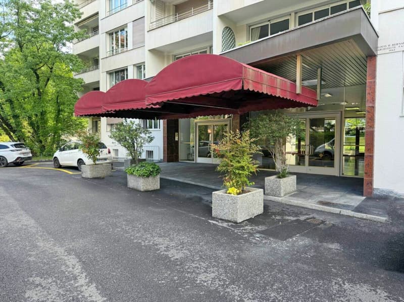 Schönes geräumiges Apartment mit zwei Balkonen (18)