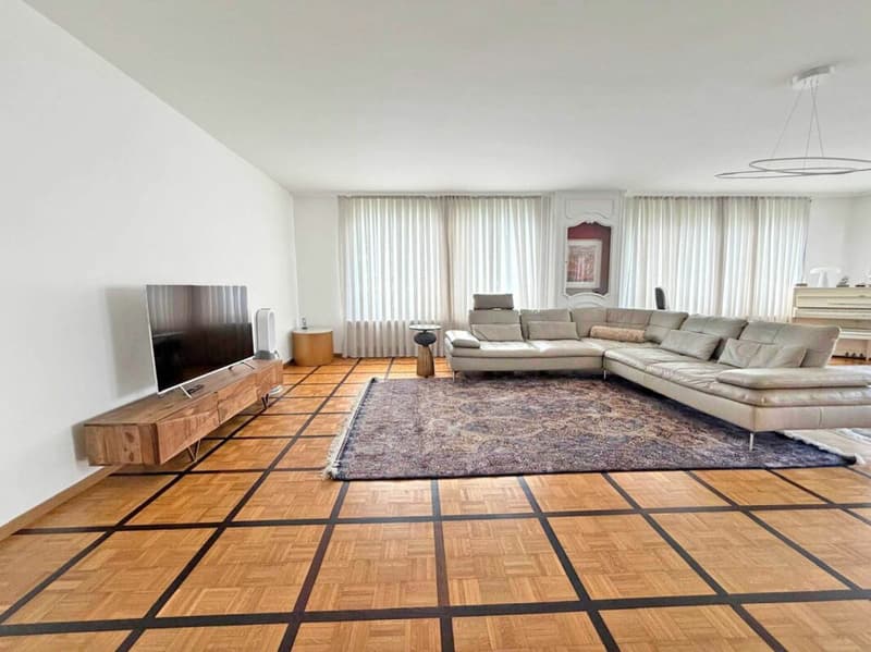 Schönes geräumiges Apartment mit zwei Balkonen (6)
