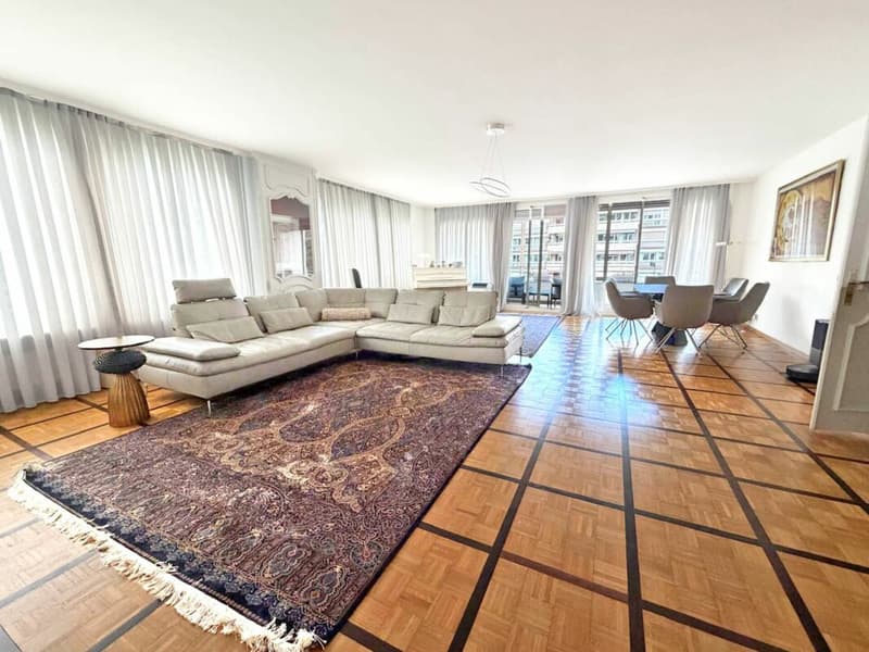 Schönes geräumiges Apartment mit zwei Balkonen (5)