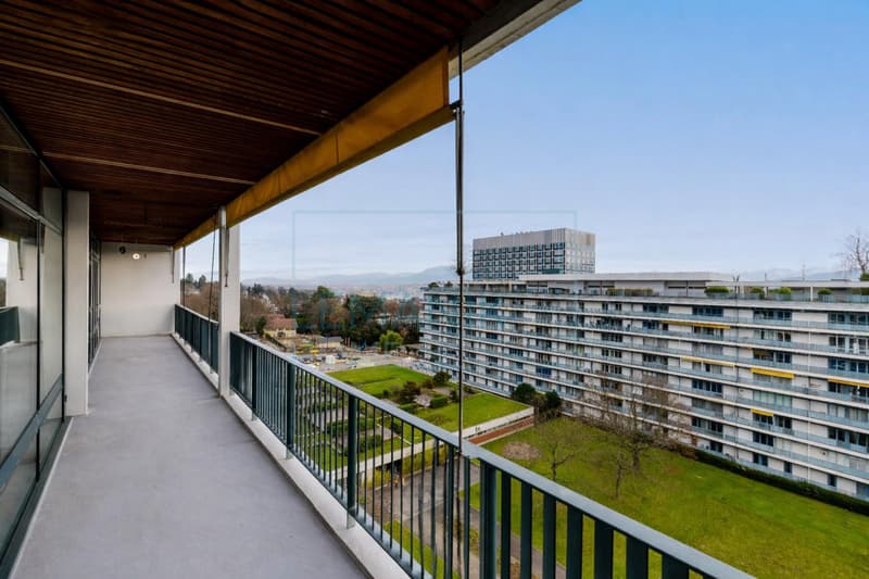 Unique opportunity: high-end apartment on a high floor (1)