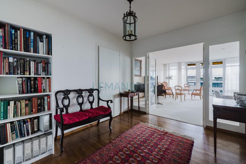 Unique opportunity: high-end apartment on a high floor (2)