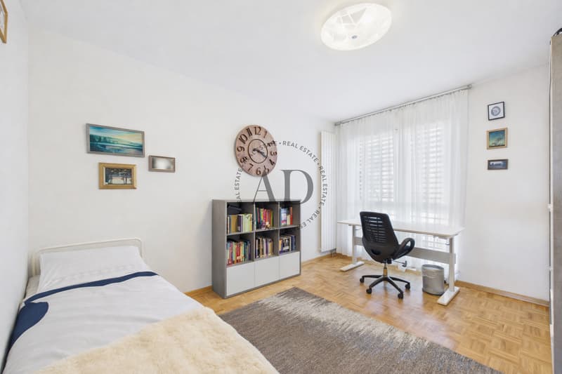 EXKLUSIVITÄT - Große helle Wohnung in höherem Stock (7)