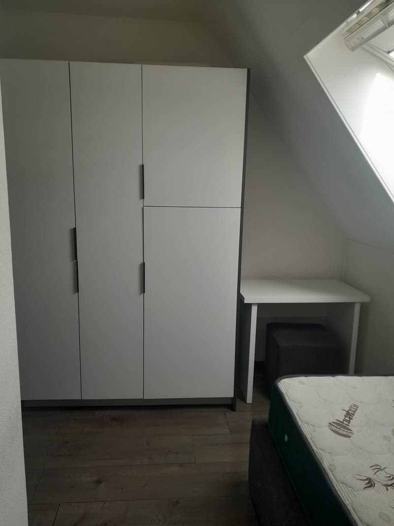 Furnished attic room (8)