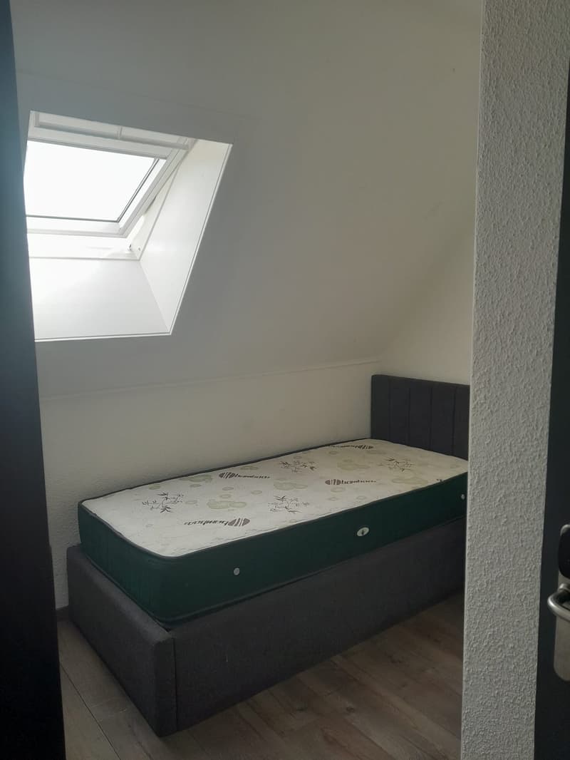 Furnished attic room (5)