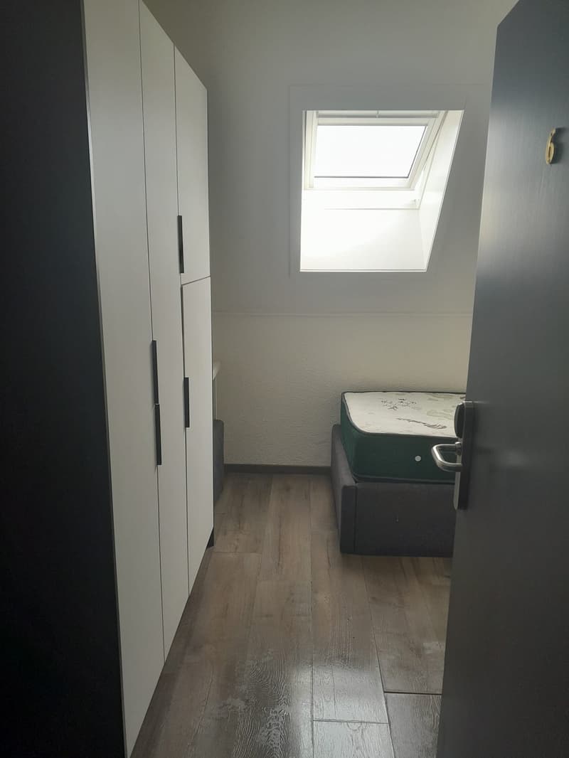 Furnished attic room (7)