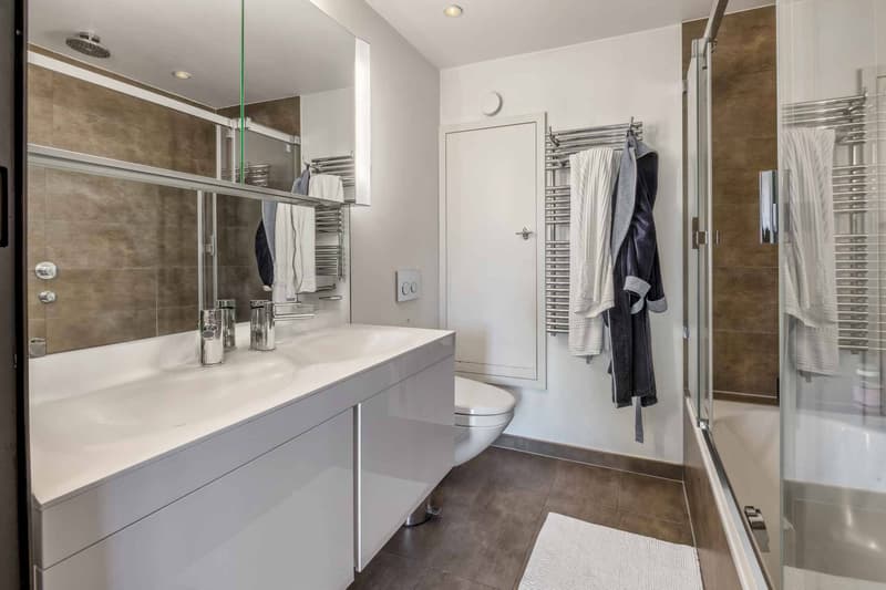 Salle de bains parentale