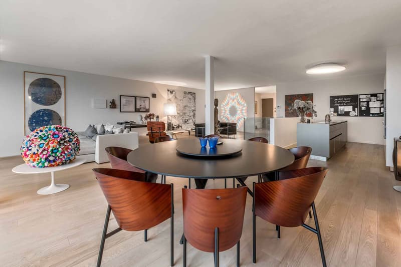 Traumhafter zeitgenössischer Duplex mit Gärten, Blick auf die Felder und den See (5)