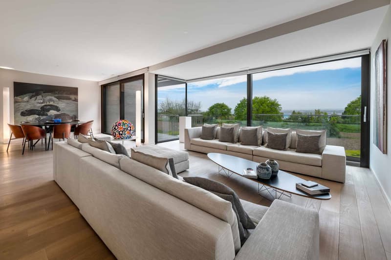 Traumhafter zeitgenössischer Duplex mit Gärten, Blick auf die Felder und den See (3)