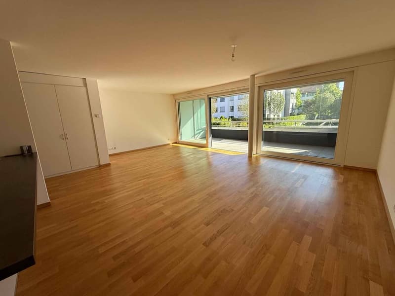 Nouveau ! Bel appartement traversant en exclusivité (7)