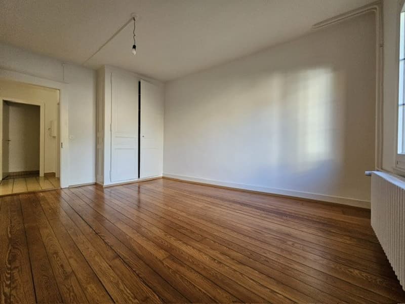 Grand Logement de 5.5 pièces au 1er étage avec cave (3)