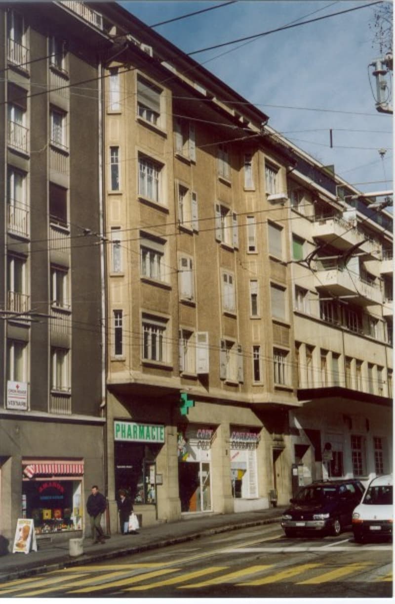 Bello 3 locali in attico, situato nel centro di Losanna (1)