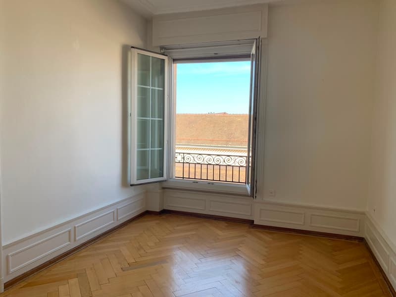Sehr schönes Apartment mit viel Charme, geräumig und hell mit einer schönen Aussicht auf den See (10)
