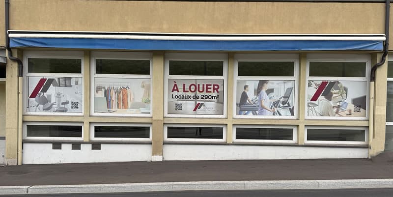Choisissez un emplacement qui accompagne vos ambitions ! Implantez votre commerce dans un quartier dynamique. Cette surface offre un cadre attractif pour votre prochain projet : boutique, showroom, institut, concept store ou activité de services.< (1)