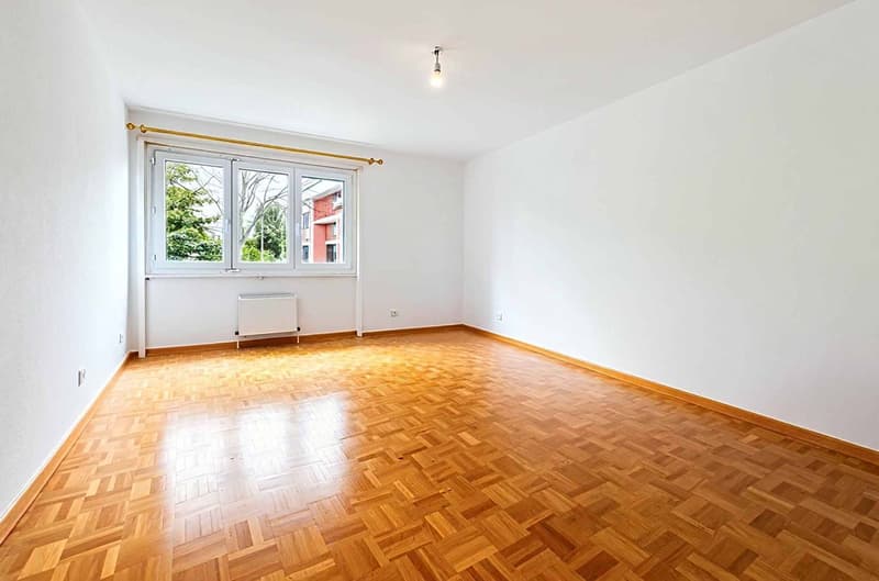 Spacious crossing accommodation with large balcony (4)