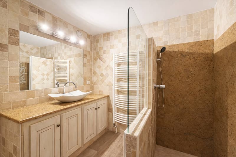 Spacious crossing accommodation with large balcony (6)