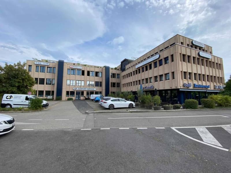 Beautiful administrative area of 186 m2 (5)