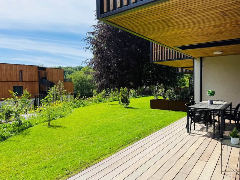 Maison de ville dans un parc arboré et privé (1)