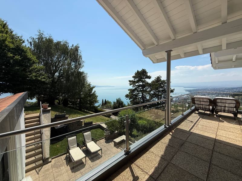 Spacieuse villa familiale avec une vue imprenable (12)