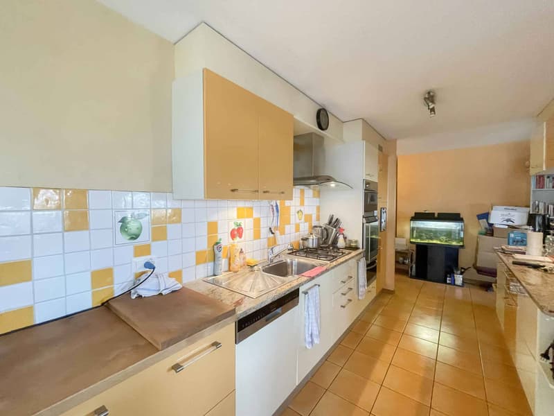 Bel appartement familial de 4.5 pièces avec balcons en plein centre de Prilly. (4)