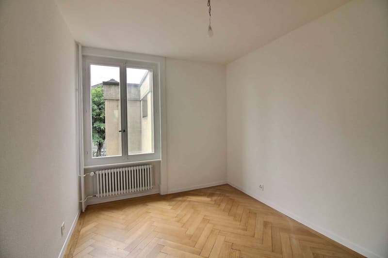 Prächtige Wohnung mit Terrasse, großem privatem Garten und Blick auf den Genfer See in Lausanne (4)
