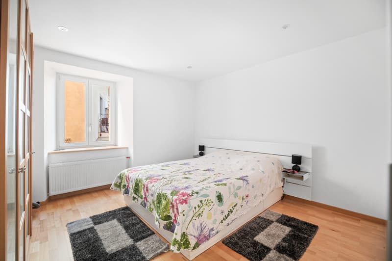 Grande maison rénovée avec deux appartements Opportunité rare à Bavois (7)