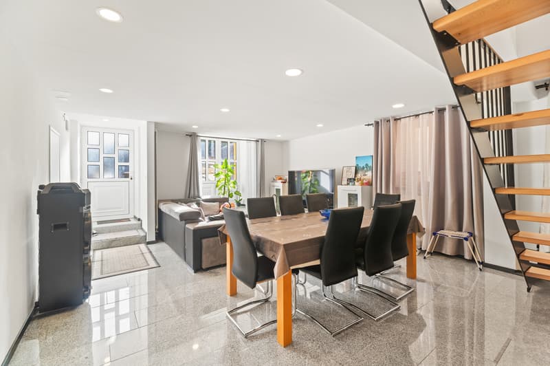 Grande casa ristrutturata con due appartamenti - Un'opportunità rara a Bavois (3)