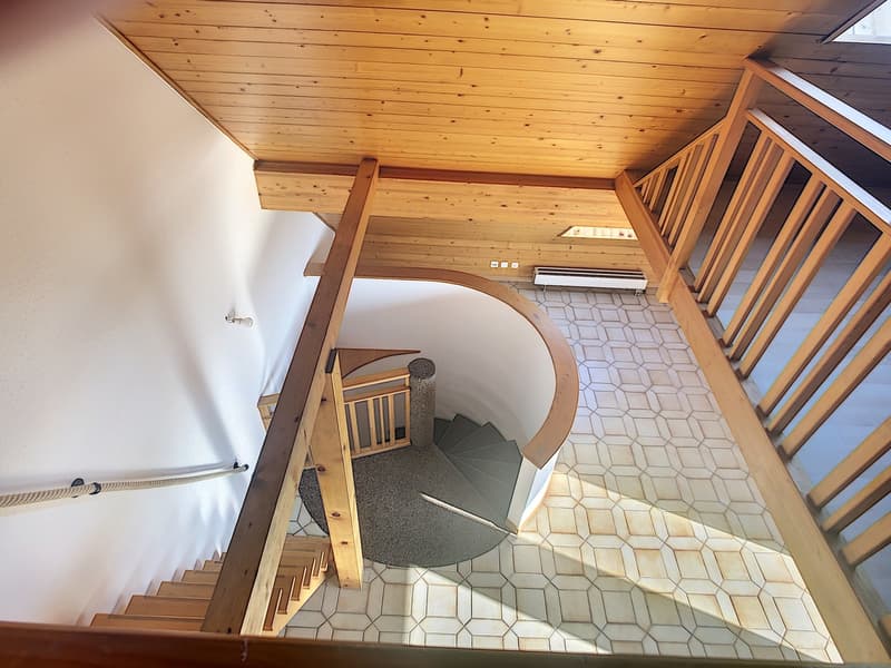 Im Herzen der Ortschaft Oron-la-Ville 5.5 Zimmer in Triplex (12)