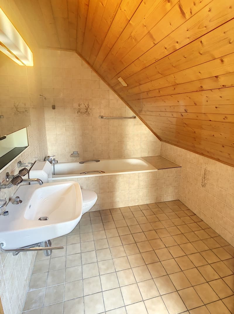 Im Herzen der Ortschaft Oron-la-Ville 5.5 Zimmer in Triplex (4)