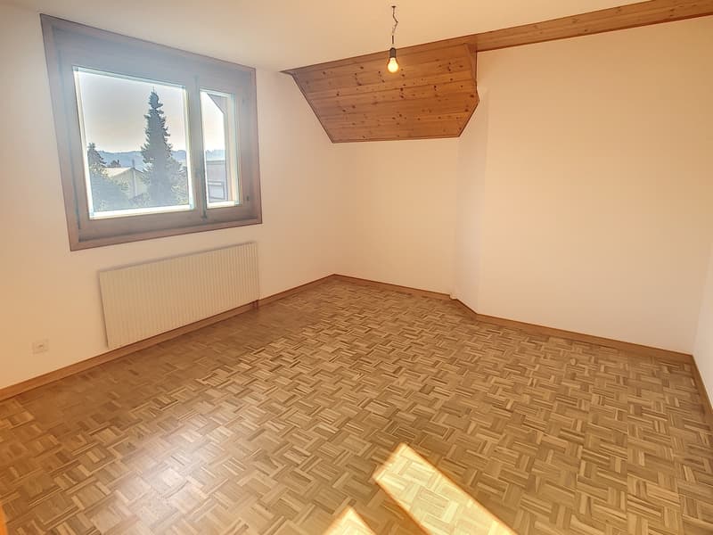 Im Herzen der Ortschaft Oron-la-Ville 5.5 Zimmer in Triplex (7)